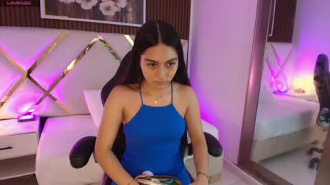 Emily  online show from May 2026 05:35:02 AM