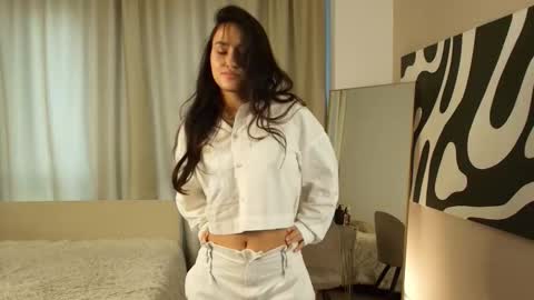 Adel online show from November 2025 08:27:02 AM