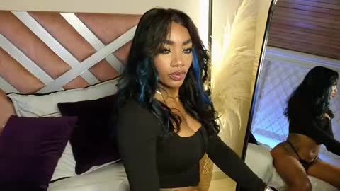Snapshot of emely_brandon_ chatting on February 2025 11:41:02 PM anyelii online show from February 2025 11:41:02 PM