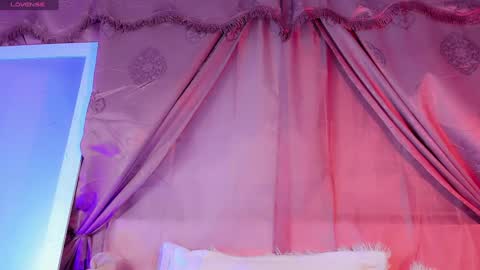 Snapshot of emely_rous chatting on December 2024 07:16:01 AM Emely Rous online show from December 2024 07:16:01 AM