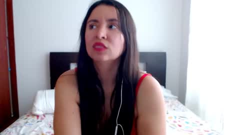 Snapshot of emely_sexx chatting on October 2025 06:04:01 PM emely_sexx online show from October 2025 06:04:01 PM