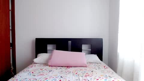 Snapshot of emely_sexx chatting on November 2025 03:02:01 PM emely_sexx online show from November 2025 03:02:01 PM