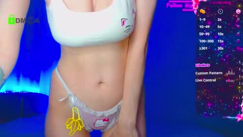 Emely online show from November 2025 03:34:01 AM