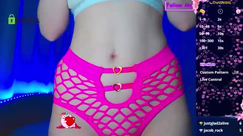 Snapshot of emelycrystal chatting on March 2026 04:18:01 AM Emely online show from March 2026 04:18:01 AM