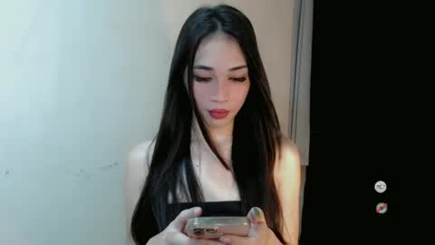 Snapshot of emelyn_fuckdoll chatting on January 2025 06:55:02 AM Scarlett online show from January 2025 06:55:02 AM