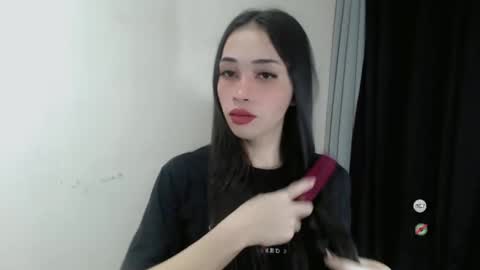 Snapshot of emelyn_fuckdoll chatting on January 2025 06:41:02 AM Scarlett online show from January 2025 06:41:02 AM