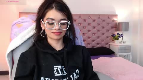 Danna online show from September 2025 12:35:01 AM