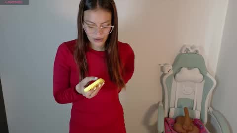 Snapshot of emerald_sparkles chatting on October 2025 04:51:01 PM sabrina online show from October 2025 04:51:01 PM