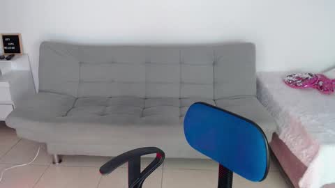 Snapshot of emi_carter chatting on September 2025 07:08:01 PM emi_carter online show from September 2025 07:08:01 PM