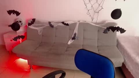 Snapshot of emi_carter chatting on October 2025 10:52:01 PM emi_carter online show from October 2025 10:52:01 PM