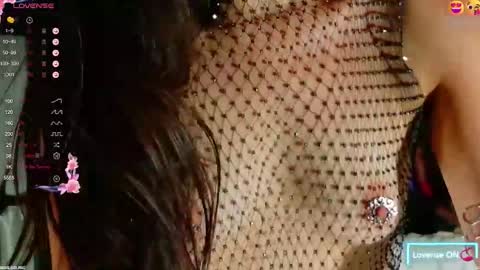 Snapshot of emi_roberts chatting on October 2025 06:03:02 AM Emmily Roberts online show from October 2025 06:03:02 AM