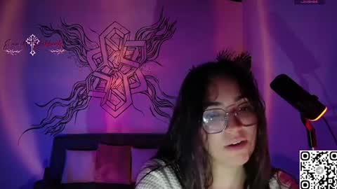Snapshot of emi_roberts chatting on June 2026 03:53:02 AM Emmily Roberts online show from June 2026 03:53:02 AM
