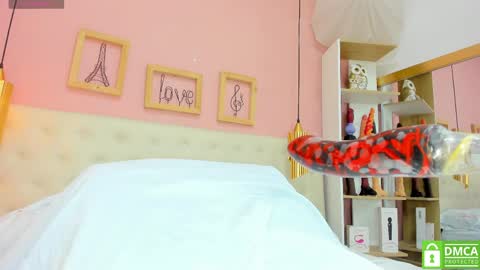 Emily Sarai online show from May 2026 07:41:01 PM