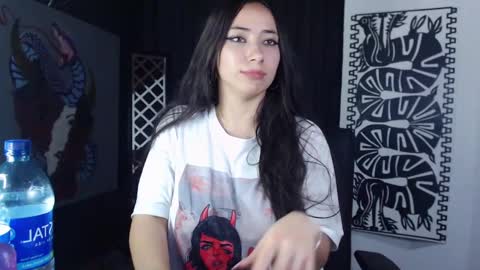 Snapshot of emiantonella_ chatting on February 2025 08:54:02 PM Antonella online show from February 2025 08:54:02 PM