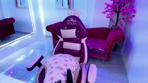 Emiily  online show from April 2026 07:53:01 PM