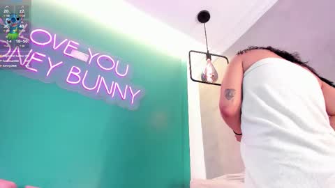 Snapshot of emiily_monroe chatting on February 2025 02:46:02 PM Emily online show from February 2025 02:46:02 PM