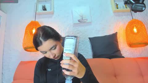 Emily online show from October 2025 12:03:02 PM