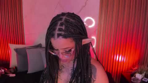 Snapshot of emiilycollins1 chatting on March 2025 10:15:02 PM online show from March 2025 10:15:02 PM