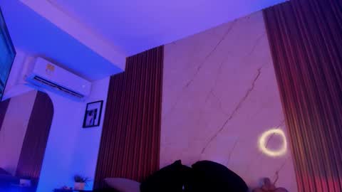   online show from October 2025 11:38:01 PM