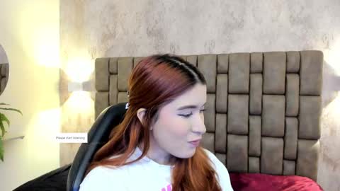 Snapshot of emiilycutex_ chatting on February 2025 12:17:02 PM online show from February 2025 12:17:02 PM
