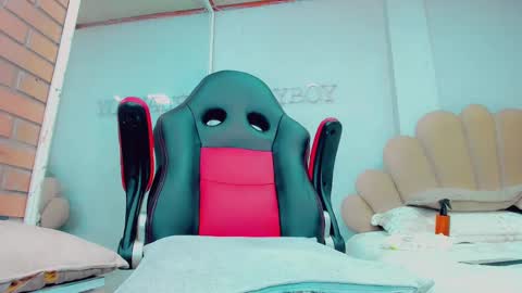 Snapshot of emiilysaenzz chatting on September 2025 05:24:02 PM EmillySaenz online show from September 2025 05:24:02 PM