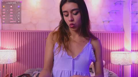 Snapshot of emiiscoot_1 chatting on January 2025 06:48:01 PM Emily online show from January 2025 06:48:01 PM
