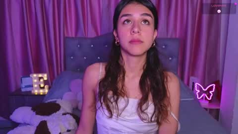 Snapshot of emiiscoot_1 chatting on November 2025 09:26:01 PM Emily online show from November 2025 09:26:01 PM