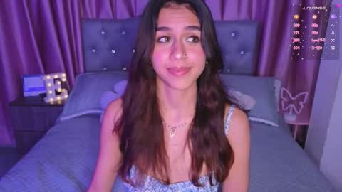 Snapshot of emiiscoot_1 chatting on November 2025 12:09:01 AM Emily online show from November 2025 12:09:01 AM