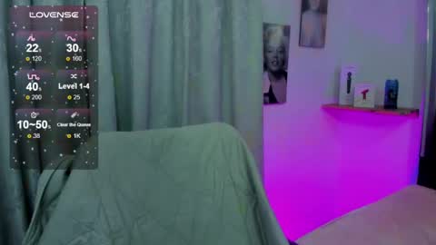 Snapshot of emilayton_ chatting on February 2025 03:22:01 AM emilayton_ online show from February 2025 03:22:01 AM
