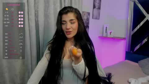 Snapshot of emilayton_ chatting on February 2025 04:55:01 AM emilayton_ online show from February 2025 04:55:01 AM
