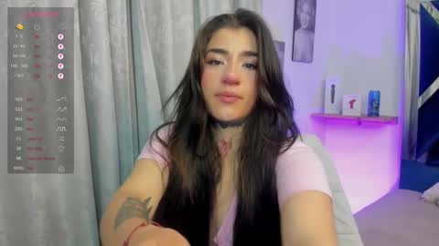 Snapshot of emilayton_ chatting on March 2025 04:34:02 AM emilayton_ online show from March 2025 04:34:02 AM