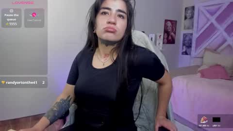 Snapshot of emilayton_ chatting on September 2025 08:20:02 PM emilayton_ online show from September 2025 08:20:02 PM