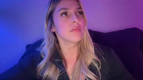 Snapshot of emilelovesyou chatting on February 2026 08:02:02 AM emilelovesyou online show from February 2026 08:02:02 AM