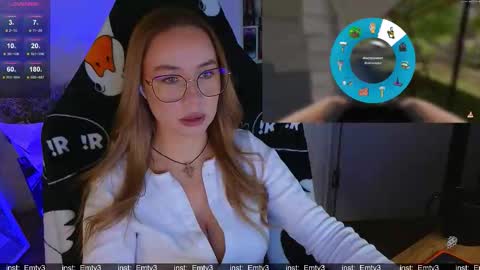 Snapshot of emili1_bc chatting on December 2025 04:13:02 PM Emili online show from December 2025 04:13:02 PM