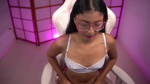 Snapshot of emili_2 chatting on November 2025 03:13:02 PM Emili online show from November 2025 03:13:02 PM