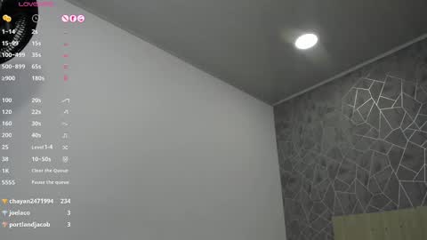 Snapshot of emili_lenus chatting on February 2025 02:22:02 PM Emili Lenus online show from February 2025 02:22:02 PM