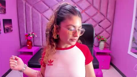 Emy  online show from October 2025 09:13:02 PM