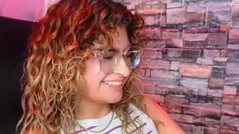 Emy  online show from January 2026 05:09:01 AM