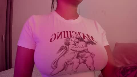 Snapshot of emilia_ghendle chatting on January 2025 02:58:02 PM Emilia Big Boobs online show from January 2025 02:58:02 PM