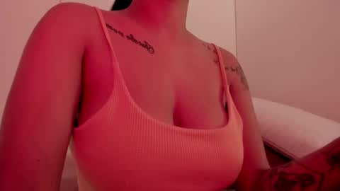 Snapshot of emilia_ghendle chatting on January 2025 03:15:02 AM Emilia Big Boobs online show from January 2025 03:15:02 AM