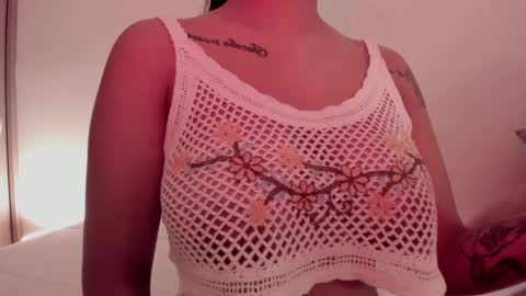 Snapshot of emilia_ghendle chatting on January 2025 06:13:01 PM Emilia Big Boobs online show from January 2025 06:13:01 PM
