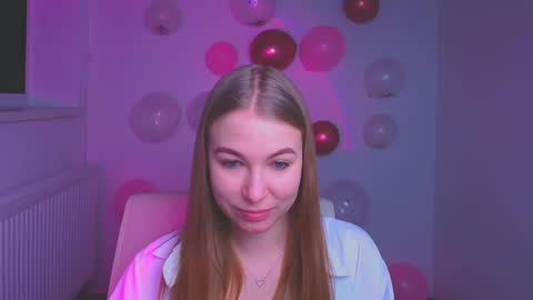 Snapshot of emilia_ilia chatting on February 2025 06:12:02 AM Emilia online show from February 2025 06:12:02 AM