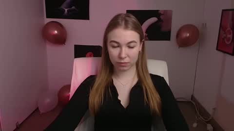 Snapshot of emilia_ilia chatting on February 2025 06:11:02 AM Emilia online show from February 2025 06:11:02 AM