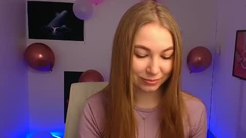Snapshot of emilia_ilia chatting on February 2025 06:04:01 AM Emilia online show from February 2025 06:04:01 AM