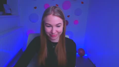 Snapshot of emilia_ilia chatting on March 2025 12:05:02 PM Emilia online show from March 2025 12:05:02 PM