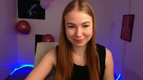 Snapshot of emilia_ilia chatting on March 2025 06:10:01 AM Emilia online show from March 2025 06:10:01 AM