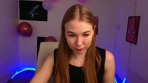Snapshot of emilia_ilia chatting on March 2025 09:17:02 AM Emilia online show from March 2025 09:17:02 AM