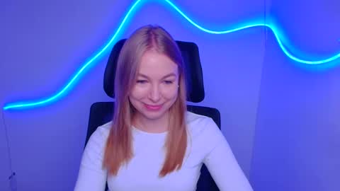 Snapshot of emilia_ilia chatting on September 2025 05:09:01 AM Emilia online show from September 2025 05:09:01 AM