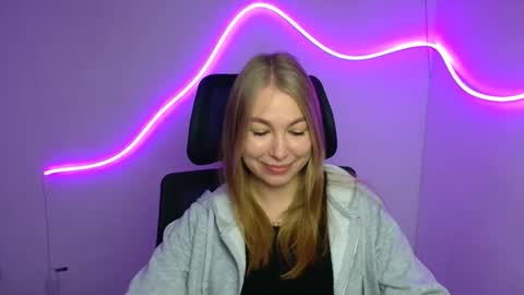 Emilia online show from September 2025 05:23:01 AM