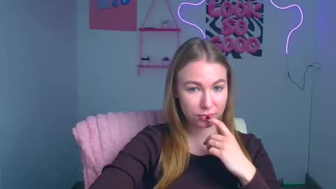 Snapshot of emilia_ilia chatting on January 2026 06:26:02 AM Emilia online show from January 2026 06:26:02 AM